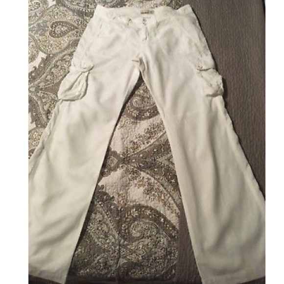 white cargo pants old navy